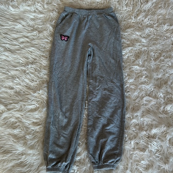 EUC, SHEIN, girls sweatpants, lightweight, butterfly patch, side pockets - Picture 1 of 5
